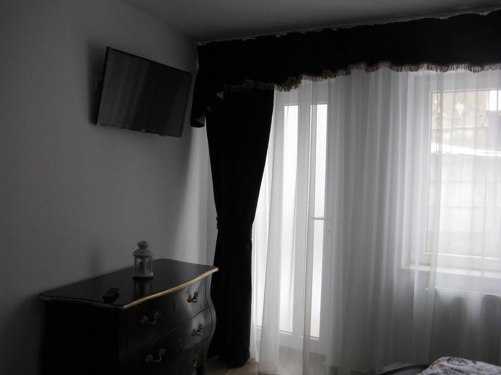 Central Villa Сибиу Экстерьер фото